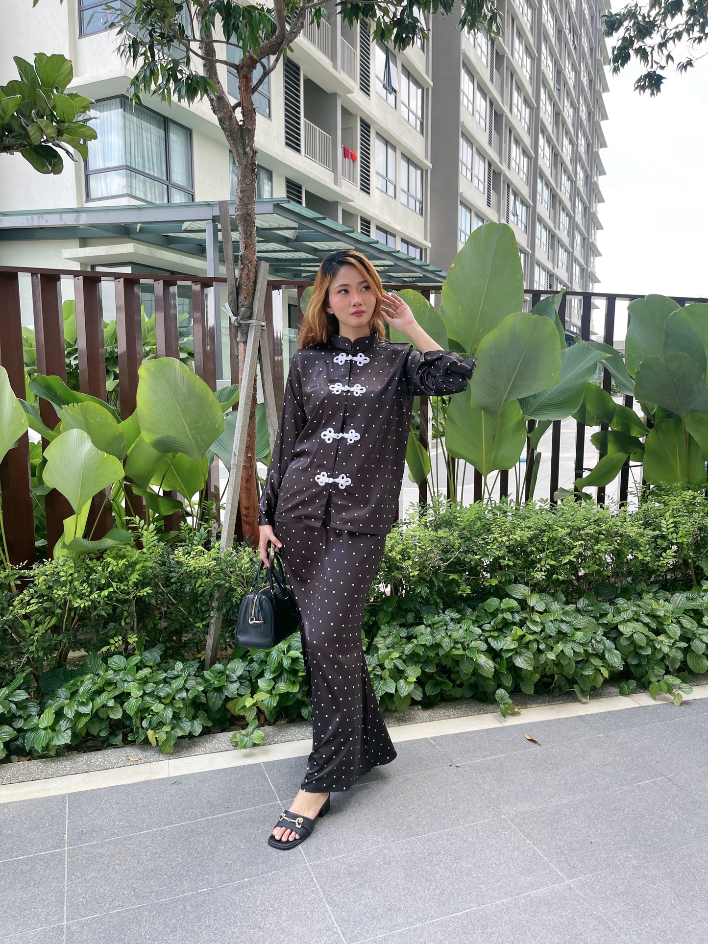 LOLA POLKA KURUNG